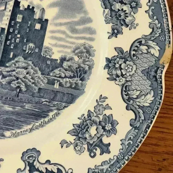 Johnson Brothers Old Britain Castles Blarney Castle 2 two plates with chips - Picture 7 of 9